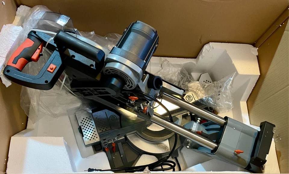 Sierra ingletadora compuesta deslizante DWT 12 pulgadas Foto 3 de 4