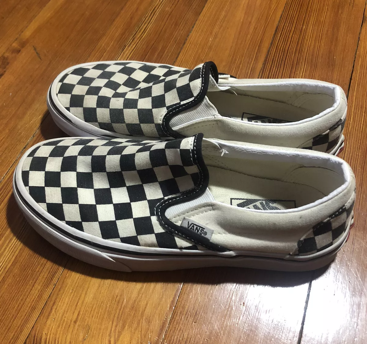 How to get dirt off of shop checkered vans