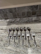 Oneida WMA Rogers Deluxe Huntington Salad Forks & spoons 12 Pieces Total.