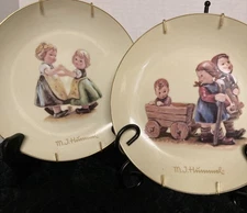 Vintage MJ Hummel Set Of 2 Collectors Plates Spring Dance & Plesant Journey 