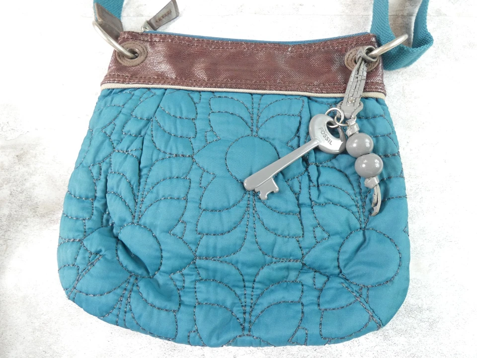 Fossil Purse Womens turquoise Cross Body Key Per Shoulder Bag Adjust Quilted - Image 2 of 4