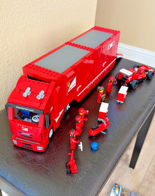 LEGO 75913 Speed Champions - F14 T & Scuderia Ferrari Truck (Includes Manual)