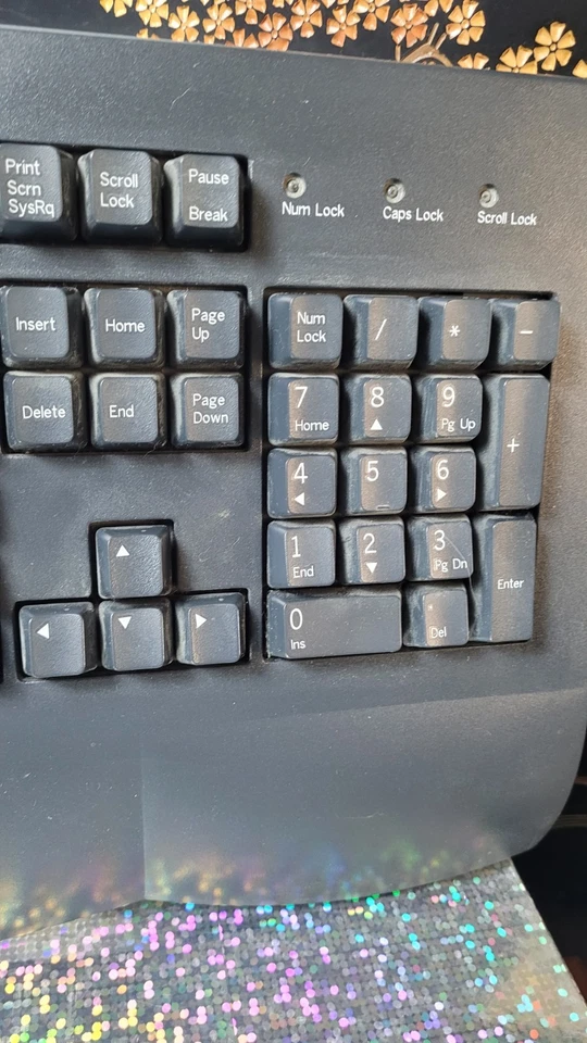 Toshiba J9643- 2 Vintage Black PS/2 Keyboard E06150US002-C Tested And Works Nice - Image 3 of 4