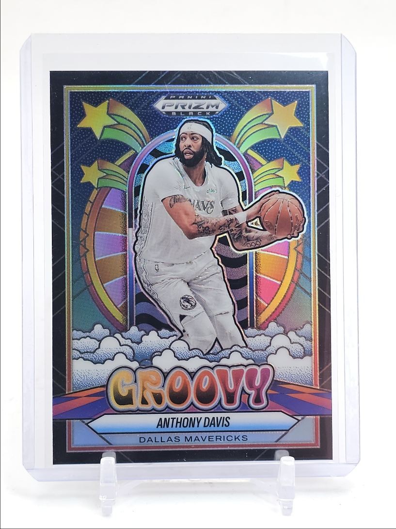 ANTHONY DAVIS 2024-25 PANINI PRIZM BLACK GROOVY SILVER LAKERS Q6069