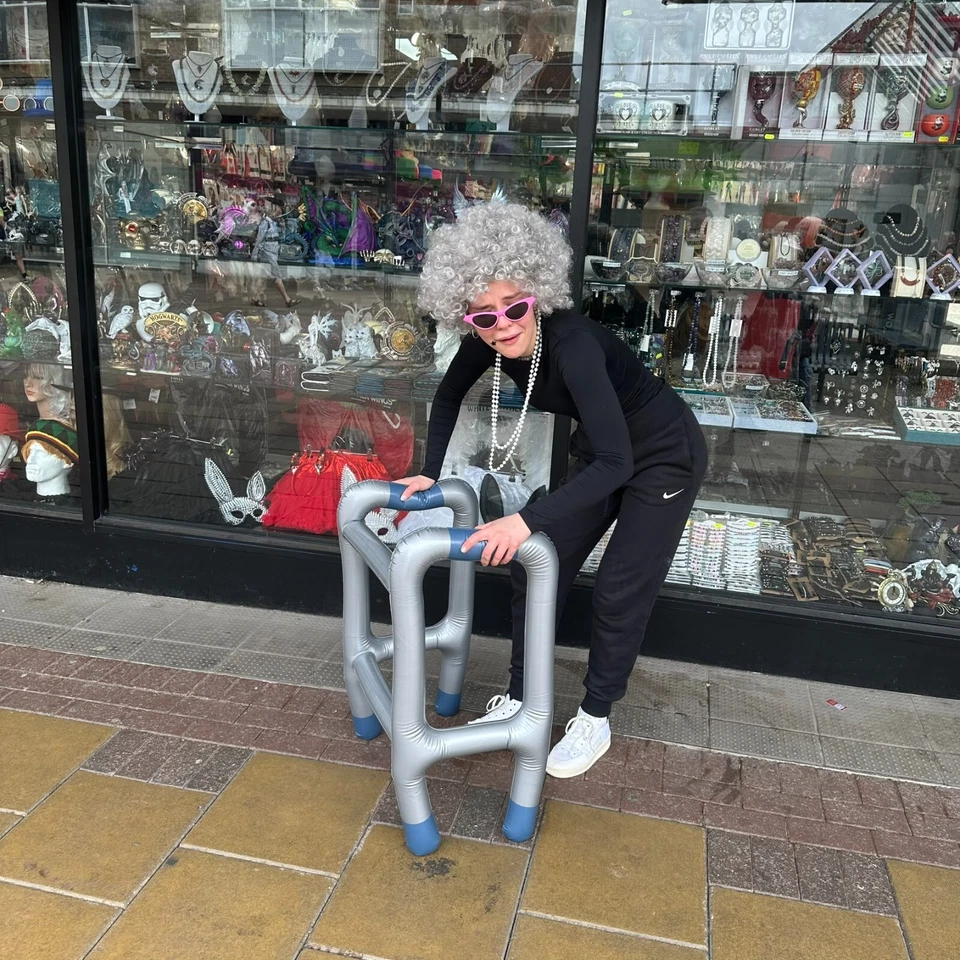 Inflatable Zimmer Frame Funny Old Man Blow Up Old Man Dress Up Gift Joke Age — 第 4/4 张图片