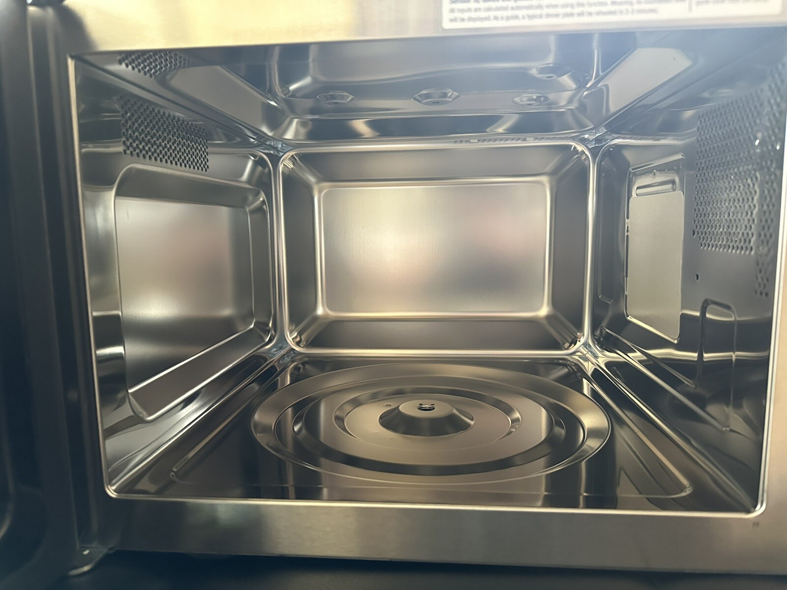 Breville BMO850BSS The Smooth Wave Countertop Smart Microwave Oven