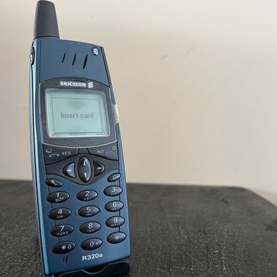 Ericsson R320s