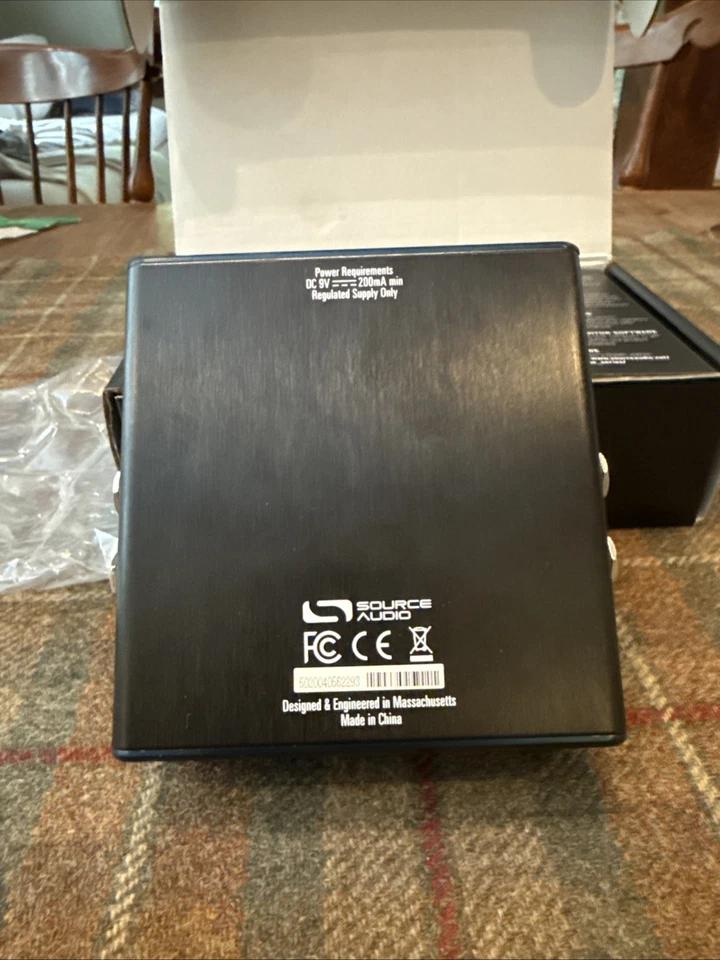 Flawless Source Audio Collider Stereo Delay & Reverb Pedal SA263 - Image 2 of 4