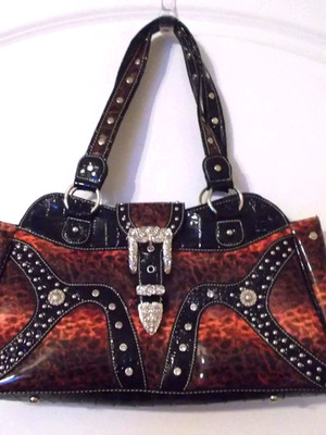 HANDBAG, LARGE PATENT LEATHER, LEOPARD PATTERN RUST COLORED P&G BRAND
