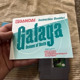 Galaga: Demons of Death con custodia Nintendo blu manuale (Nintendo NES, 1988)