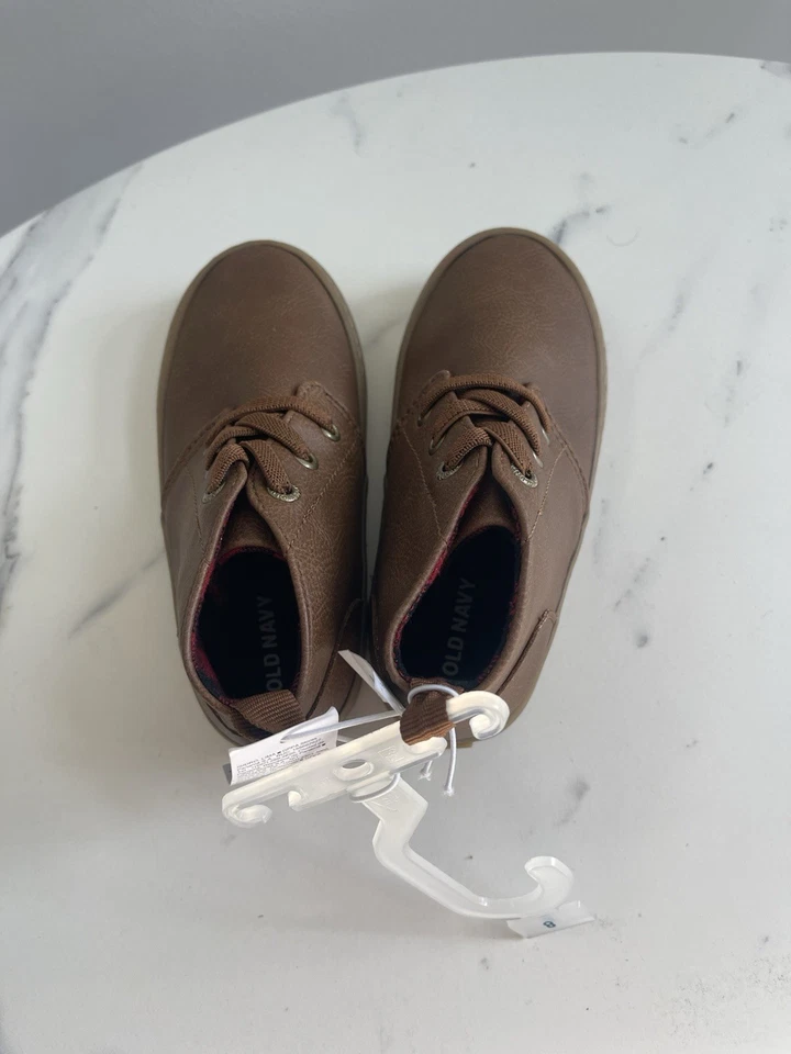 Botas deportivas antiguas azul marino de imitación de cuero para niños pequeños talla 8 de EE. UU. Foto 2 de 4