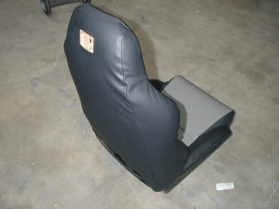 para 1994-1996 CHEVY CORVETTE C4 PADRÃO S.PAR DE CAPAS DE ASSENTO DE COURO PRETO/VERMELHO - Imagem 4 de 4