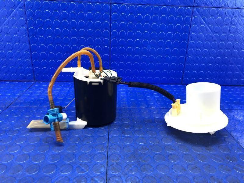 2016 2017 2018 2019 2020 2021 MCLAREN 570S OEM TANK MOUNTED FUEL PUMP
