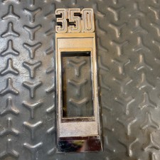 Vintage 1969 Chevrolet Car 350 Metal Fender Marker Light Emblem - Pn 3949287