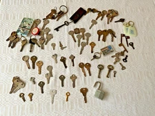 Lot Antique  Keys  Vintage Mix Yale For Chrysler Ilco