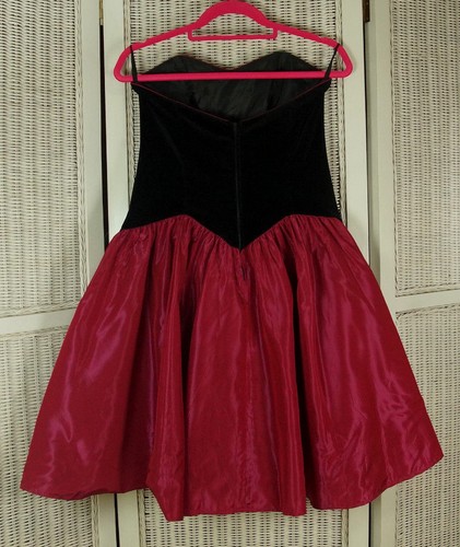 LAURA ASHLEY S-M Vintage Años 80 Vestido de Cóctel Sin tirantes Falda Negra de Terciopelo Rosa - Imagen 3 de 6