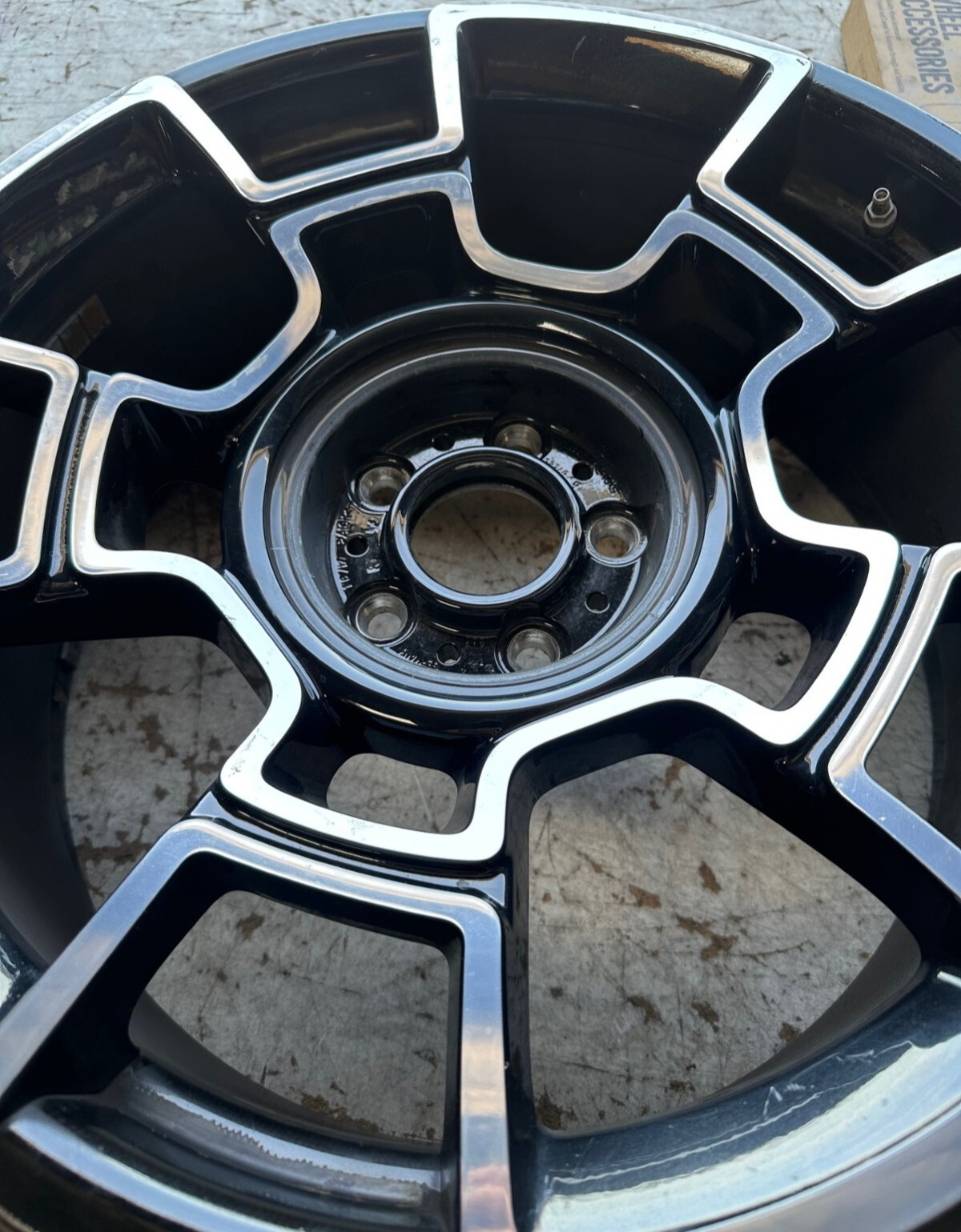 10-20 ROLLS ROYCE GHOST WRAITH DAWN 21X8.5 OEM WHEEL RIM 6872881 CARBON FRONT