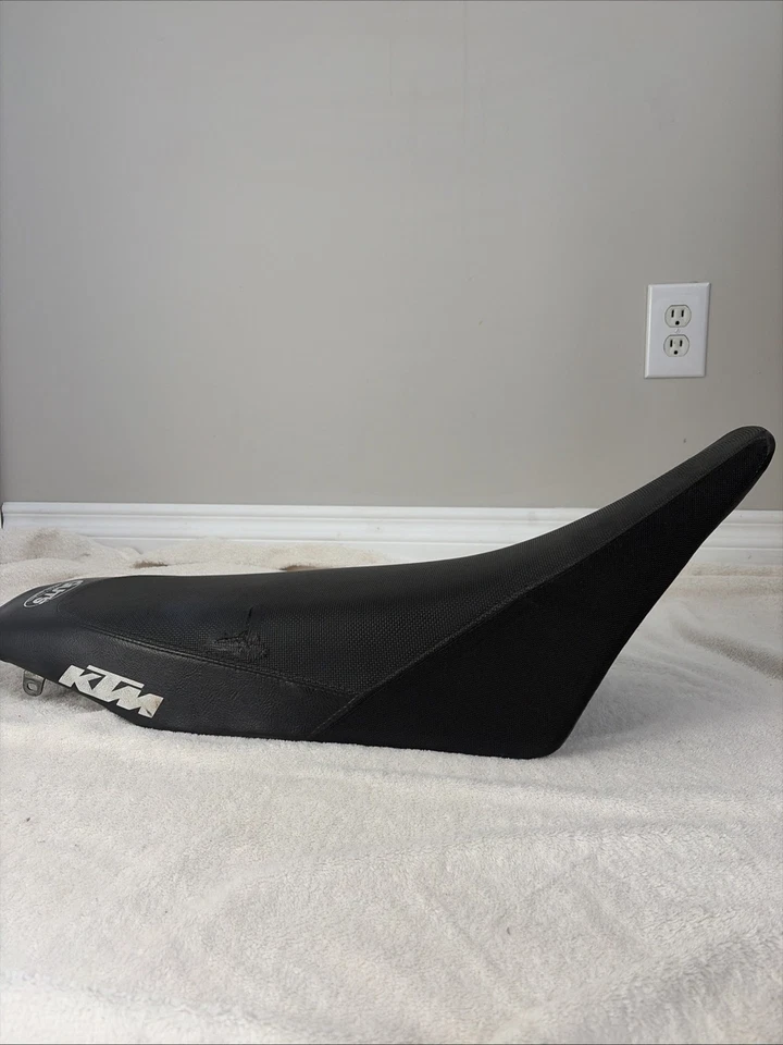 2001-2002 KTM 125 200 250 300 400 520 525 EXC сиденье седло в сборе 50307040400 - Изображение 3 из 4
