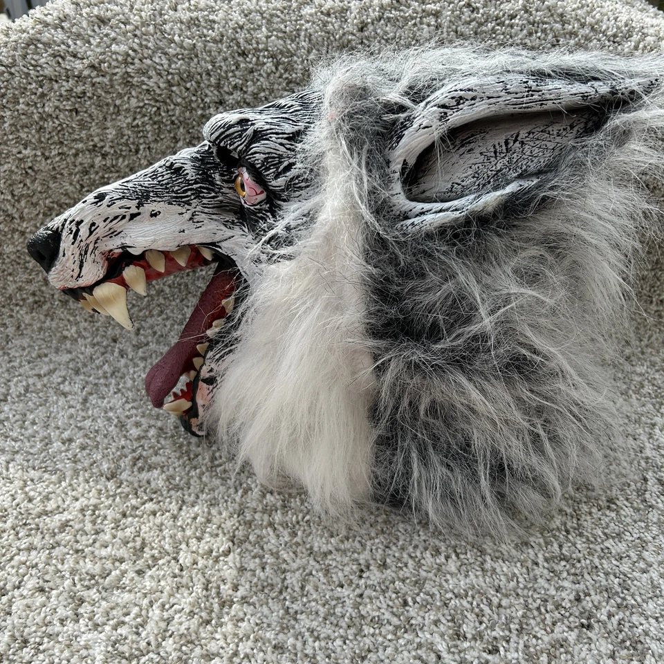 Máscara facial completa boca abierta gris lobo de colección goma de silicona con hombre lobo de piel sintética Foto 2 de 4