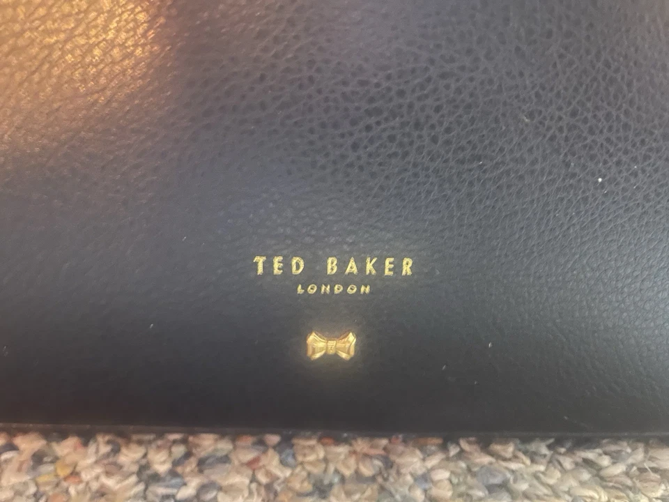 Ted Baker London Black Leather Tote Bag  Gold Hardware –Elegant & Timeless - Image 2 of 4