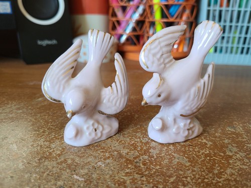 VTG Pink 2" Bird Figurines from Japan - Picture 3 of 5