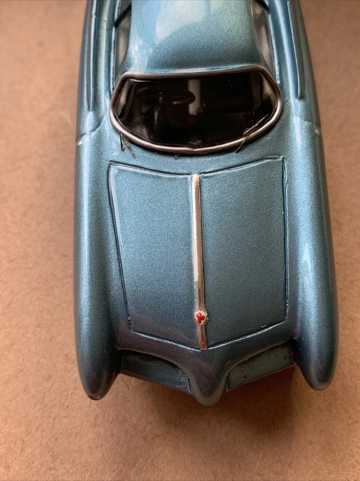 ALFA ROMEO BAT 7 1954 1/43 METAL BLANCO MODELO DE COCHE CONSTRUIDO A MANO POR SMTS Foto 3 de 4