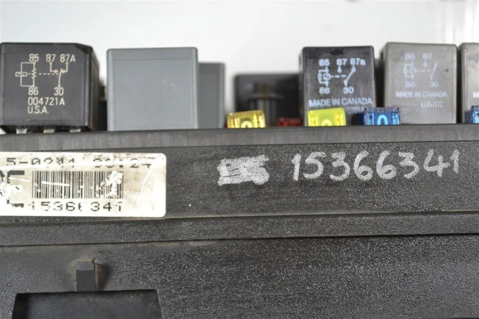  Блок реле коробки предохранителей 15366341 Buick Lesabre 2000-2005 от оригинального производителя 1J4 302 B7 - Изображение 2 из 3