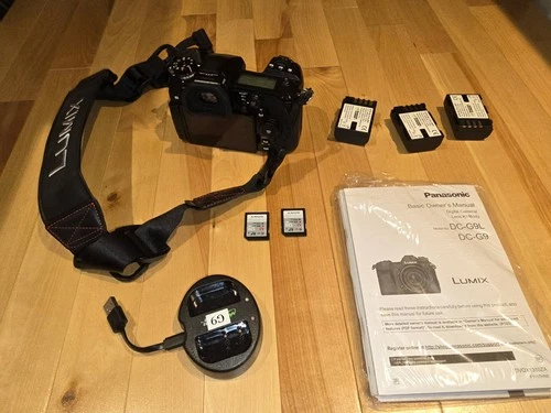 Lumix DC-G9 - 106 Shutter Count !! + Strap, Charger, 4 Bats & (2) 128GB Cards