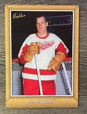 GORDIE HOWE  "MR. HOCKEY" DETROIT RED WINGS: 5 DIFFERENT VINTAGE HOCKEY CARDS