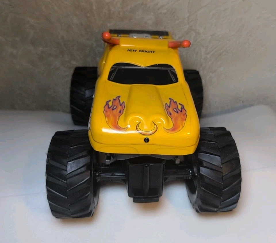 Monster Jam El Toro Loco Yellow Truck Remote Radio Control New Bright RC - Image 3 of 4