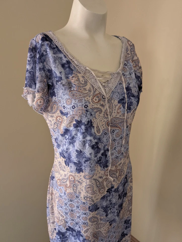 Vestido de Colección No Boundaries Cottage M Ditsy Estampado Floral Años 90 Y2K Hippie Midi Foto 2 de 4