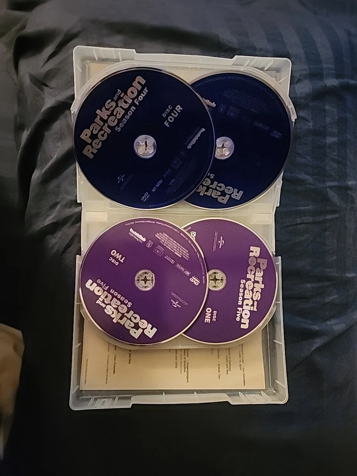 Parks and Recreation: the Complete Series (DVD) - Image 3 of 3