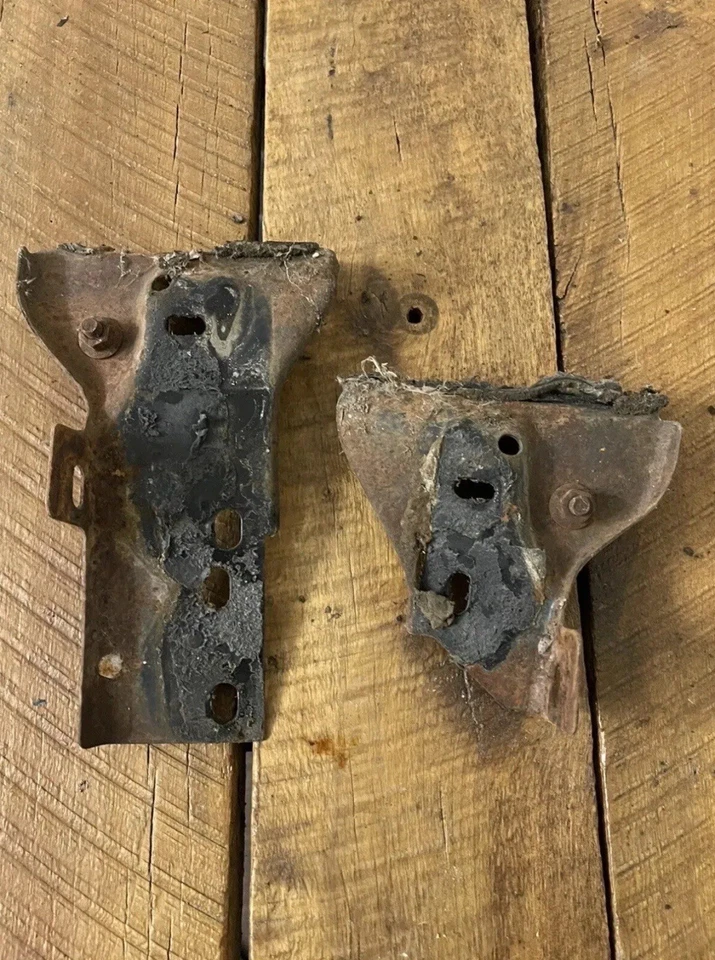 Ford Galaxie 1963-1964 guardabarros delantero soporte radiador soportes barra de amarre OEM Foto 2 de 2