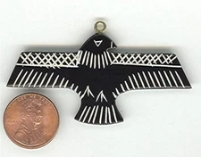 1 VINTAGE GENUINE EBONY HORN TRIBAL EAGLE ETCHED WHITE 63mm. BEAD PENDANT Z369
