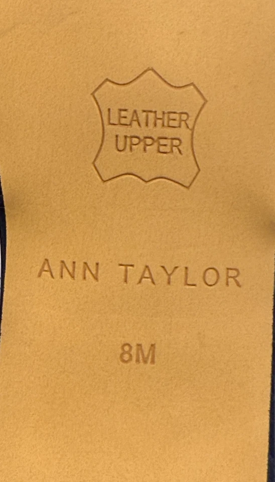 ZAPATOS DE SALÓN ANN TAYLOR AZUL CHAROL PUNTA PUNTIAGUDA TACÓN GATITO CON CORDONES 8 Foto 2 de 2