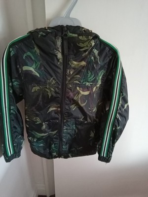 Duschfeste Jacke Jungen Alter 7 Jahre kaum getragen Top Zustand Grün
