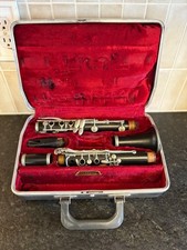 Vintage 70s Selmer Bundy Resonite Student Bb Clarinet w/ Hard Case