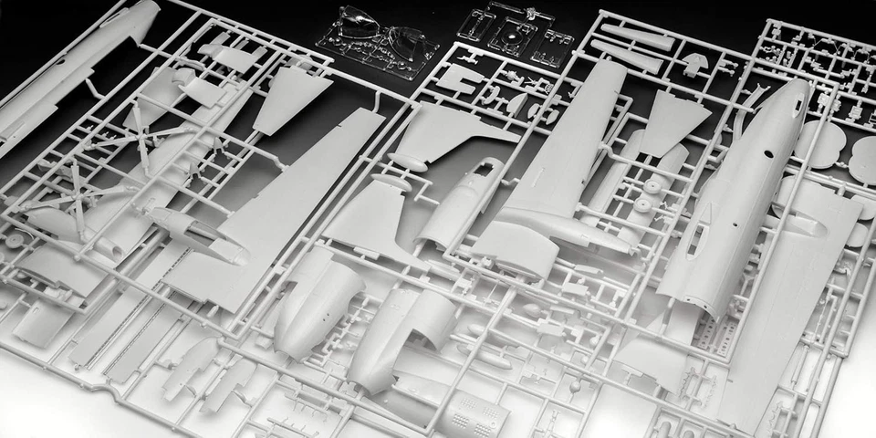 REVELL DASSAULT BREGUET ATLANTIC 1 "ITALIAN EAGLE"  KIT 1/72 03845 - Immagine 2 di 3