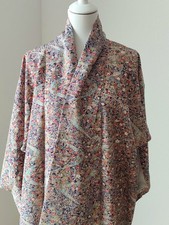 Japanischer Seidenkimono aus 100 % Maulbeerseide – Ideal für Cosplay & Alltag