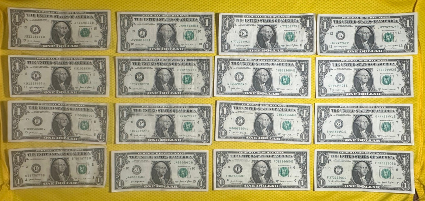 Lot of 32 Five of a Kind $1 FRN Fancy Serial Number Lairs Poker Notes