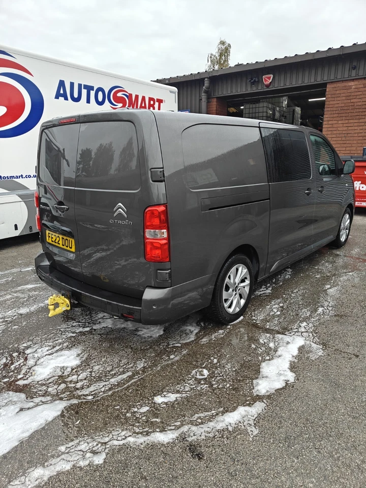 Citroen Dispatch 2.0 XL 180 BHP Eat8 Kombi/Crew Cab - Image 2 of 4