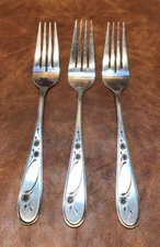 VTG Rogers Co  Dinner Forks Perfect Rose 7.5” Korea Stainless Set of 3