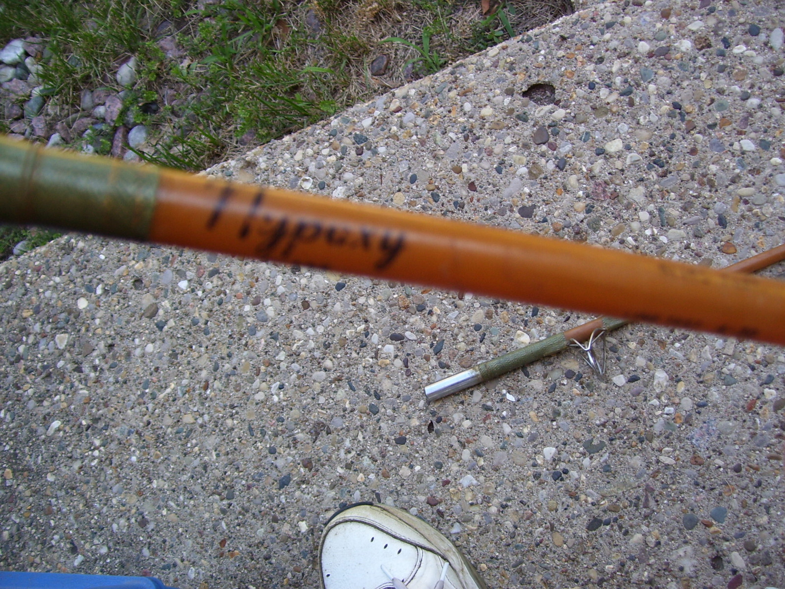 Vintage California Tackle Nypoxy Glass Fishing Rod GOLDEN SABRE 7' ROD