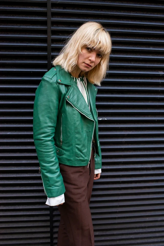 Elegante Chaqueta de Cuero de Cordero Genuino Verde Hecha a Mano Motociclista Moto Informal Foto 4 de 4