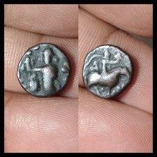 Pièce de monnaie Vima Takto époque Kushan 1/4 drachme Tettra Inde ancienne pièce rare AD112