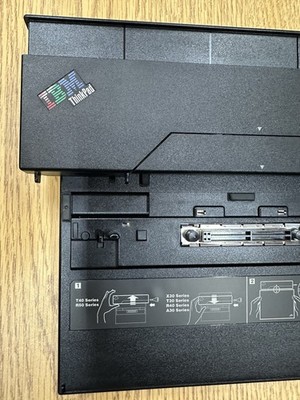 IBM 40Y8142 Think Pad Port Replicator Docking Station With 2 Keys