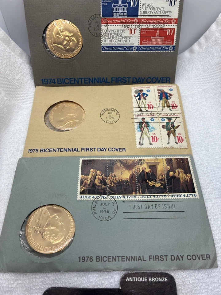 Bicentennial First Day Covers & Medals W/STAMPS MIX LOT WITH BRONZE 1976 Coin - Image 3 of 4