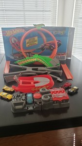 Hot Wheels Power Shift Raceway Track Set Loop & Jump w 5 ...