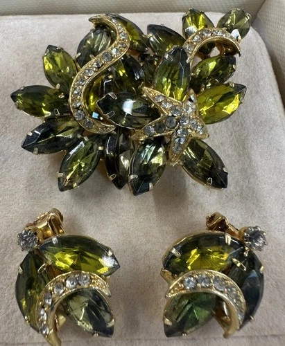 Vintage SET Eisenberg Ice ? Green Yellow & White Rhinestones & Gold Tone