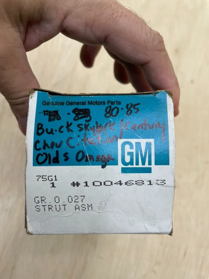Оригинальное крепление стойки крутящего момента двигателя GM 82-85 94-95 Lumina Century Cutlass 10046813 новое из старых запасов - Изображение 4 из 4